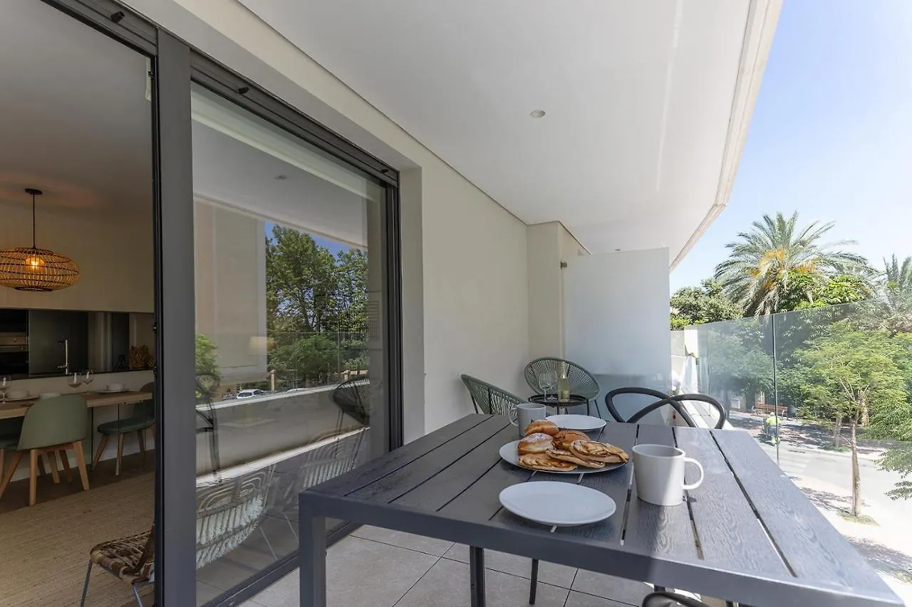 Stylish 2 Bedroom Apartment In Estepona Old Town 0*,