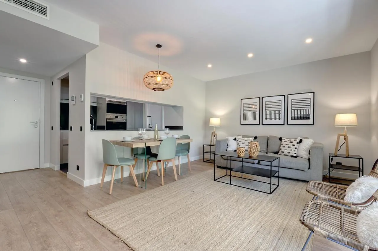 Stylish 2 Bedroom Apartment In Estepona Old Town