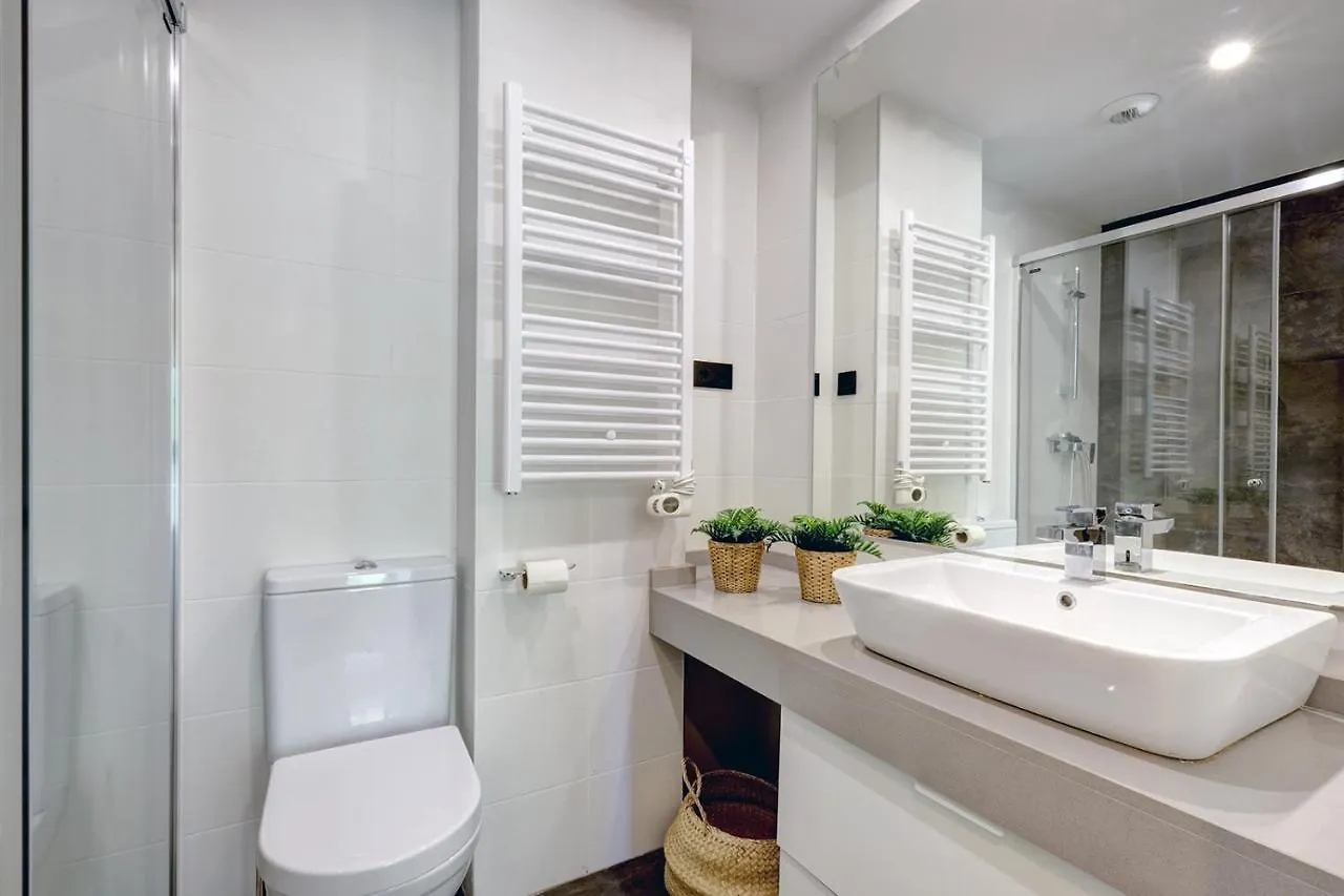 Stylish 2 Bedroom Apartment In Estepona Old Town