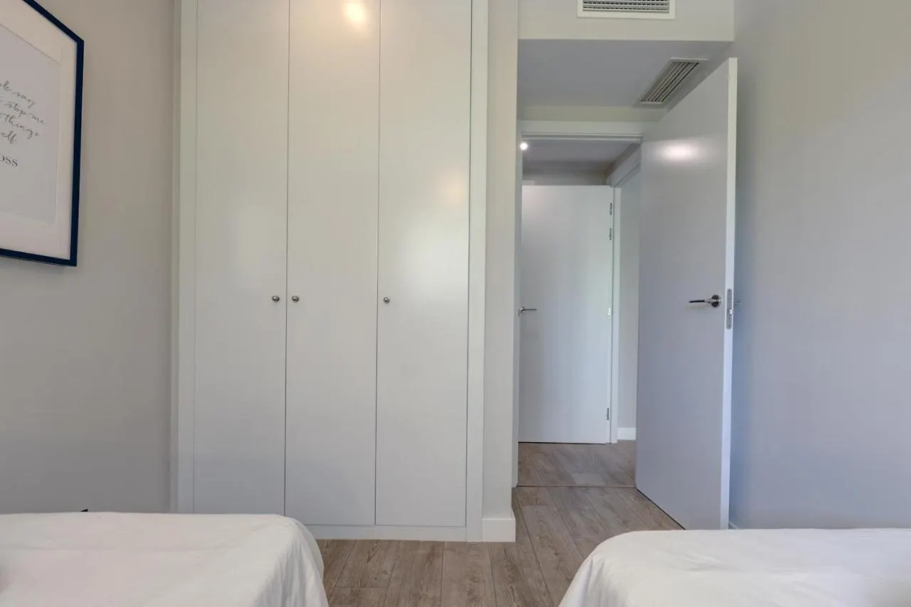 Stylish 2 Bedroom Apartment In Estepona Old Town 0*,