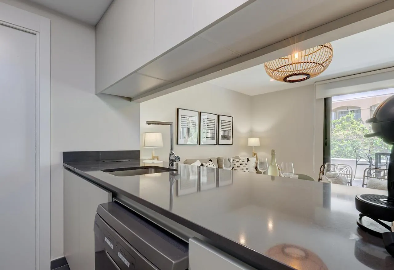 Stylish 2 Bedroom Apartment In Estepona Old Town
