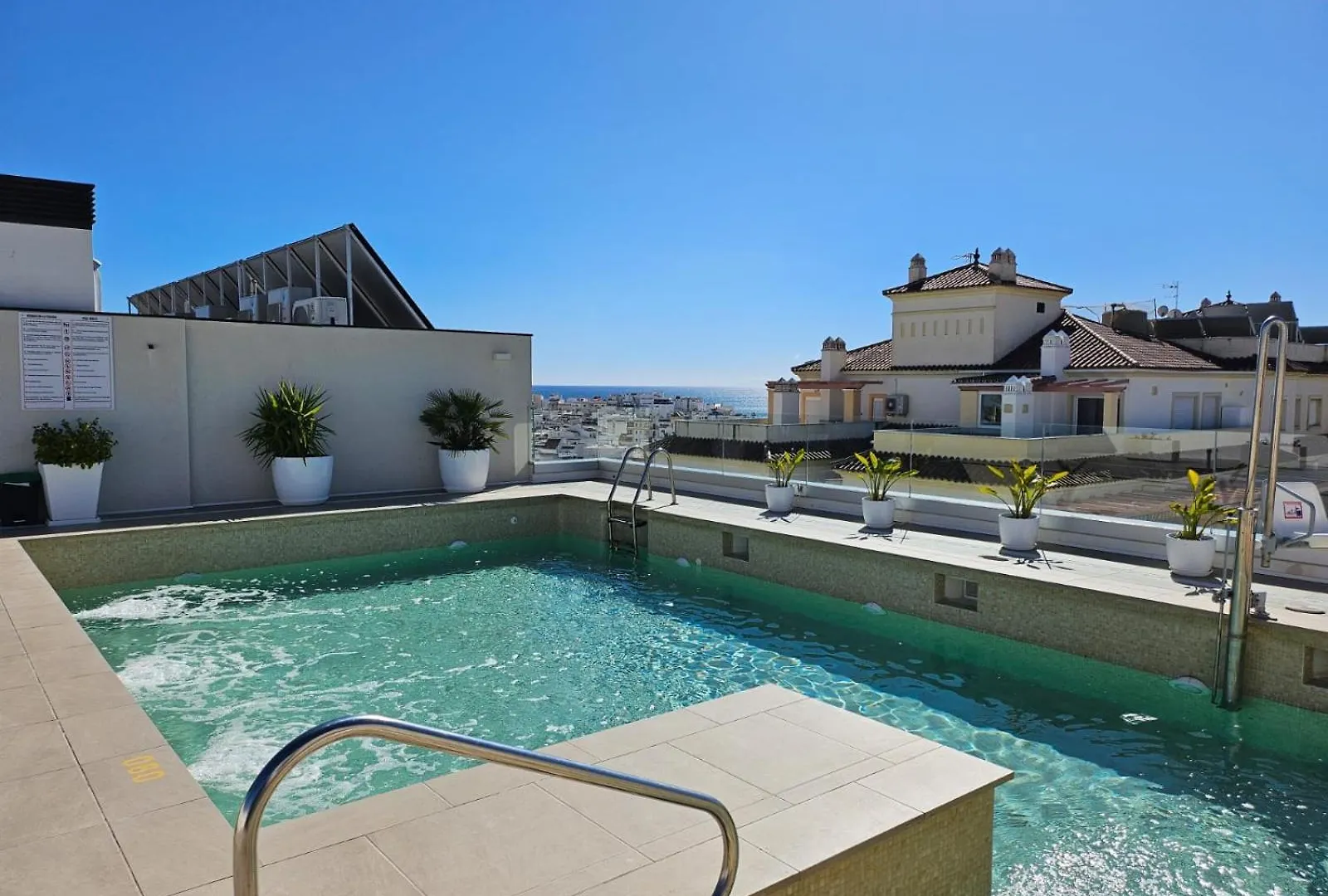 Stylish 2 Bedroom Apartment In Estepona Old Town